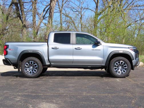 Sterling Gray Metallic 2023 Chevrolet Colorado Z71
