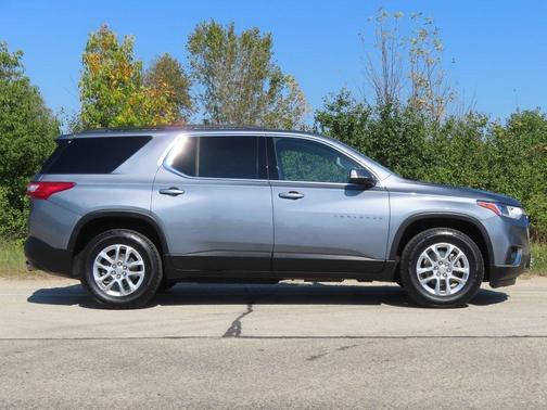 2020 Chevrolet Traverse LT Cloth