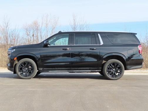 2022 Chevrolet Suburban LT
