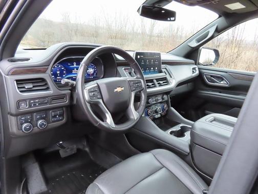 2022 Chevrolet Suburban LT