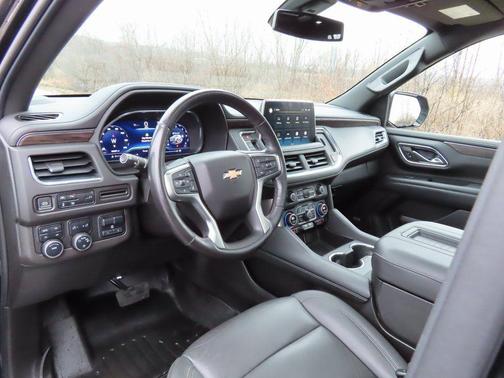 2022 Chevrolet Suburban LT