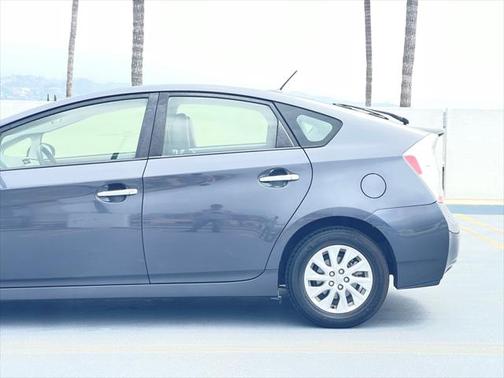 2013 Toyota Prius Plug-in Base