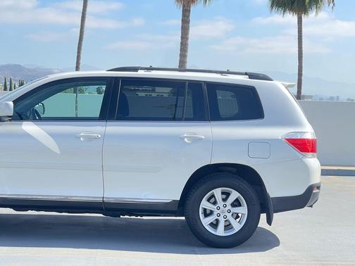 2013 Toyota Highlander SE