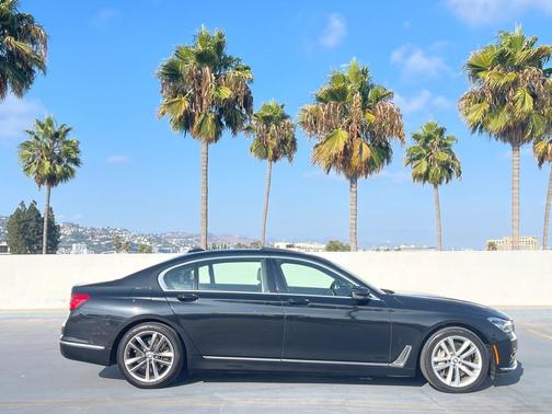 2016 BMW 750 i xDrive