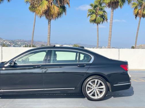 2016 BMW 750 i xDrive