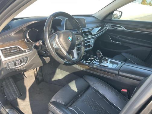 2016 BMW 750 i xDrive