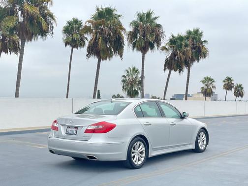 2012 Hyundai Genesis 3.8