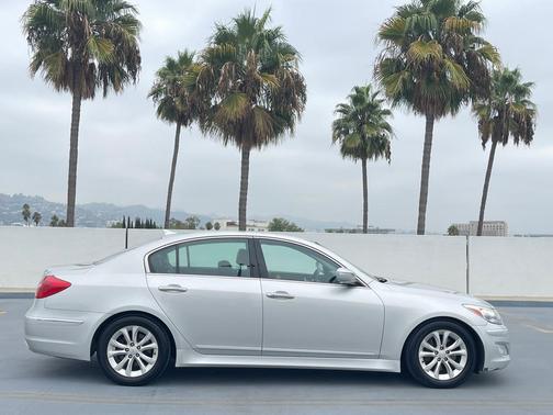 2012 Hyundai Genesis 3.8