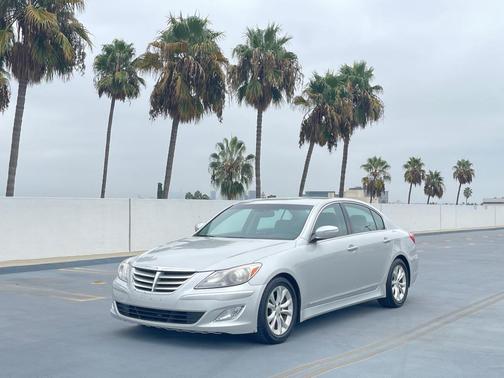 2012 Hyundai Genesis 3.8