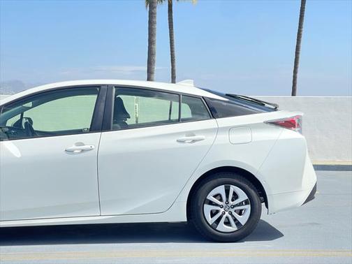 2018 Toyota Prius Two