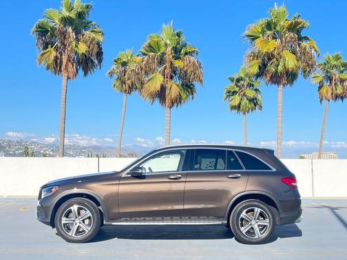 2016 Mercedes-Benz GLC 300 Base