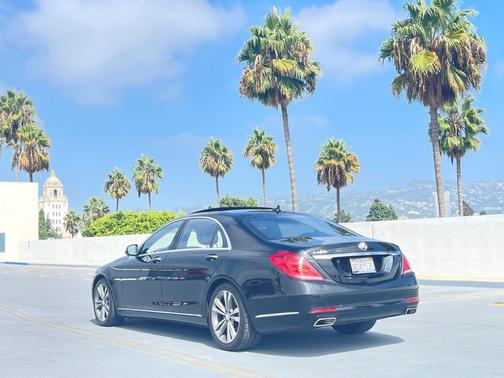 2016 Mercedes-Benz S-Class S550