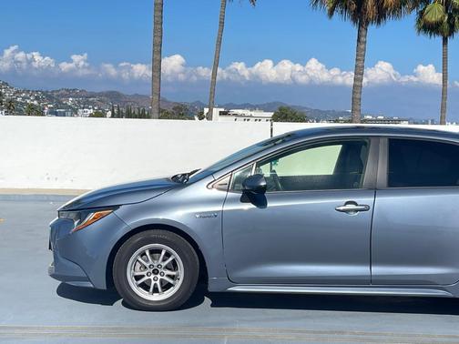 2020 Toyota Corolla Hybrid LE