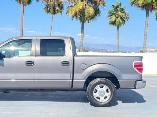 2010 Ford F-150 XL SuperCrew