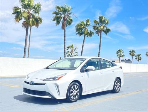 2021 Toyota Prius LE
