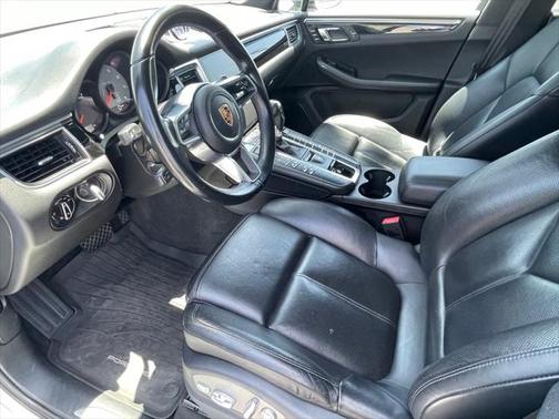2017 Porsche Macan Base