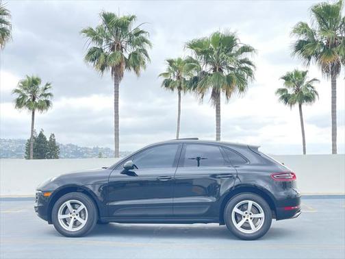 2018 Porsche Macan Base