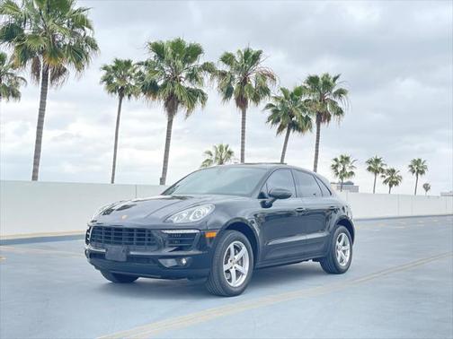 2018 Porsche Macan Base