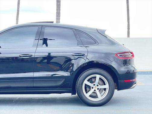 2018 Porsche Macan Base