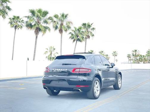 2018 Porsche Macan Base