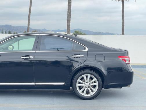 2011 Lexus ES 350 Base