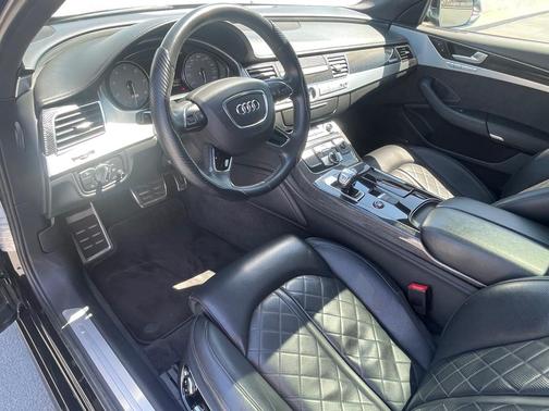 2013 Audi S8 4.0T