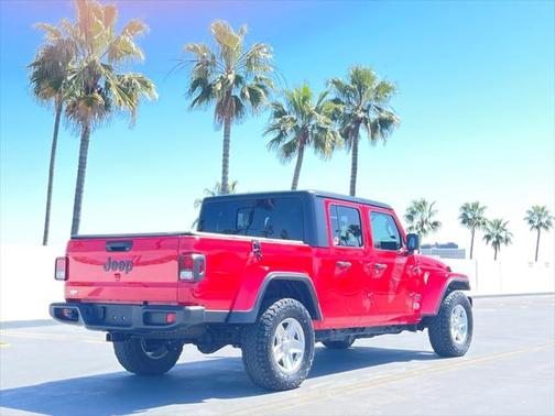 2022 Jeep Gladiator Sport S