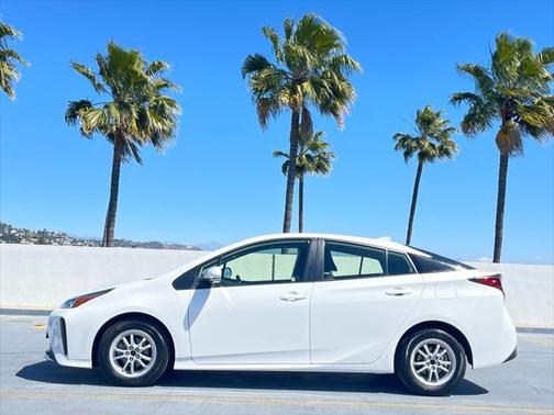 2019 Toyota Prius LE