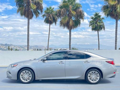 2017 Lexus ES 350 Base