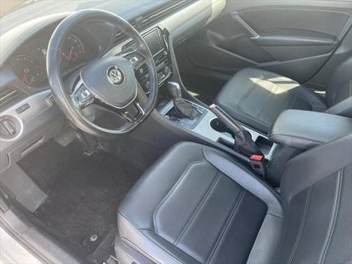 2020 Volkswagen Passat 2.0T SE