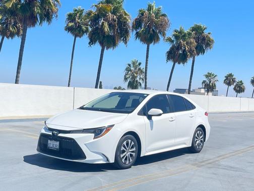 2022 Toyota Corolla Hybrid LE