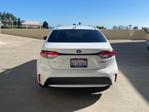 2022 Toyota Corolla Hybrid LE