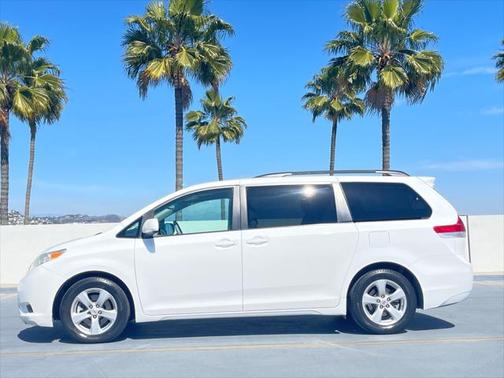2012 Toyota Sienna LE