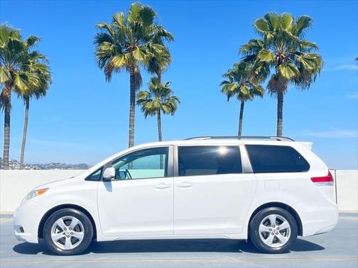 2012 Toyota Sienna LE