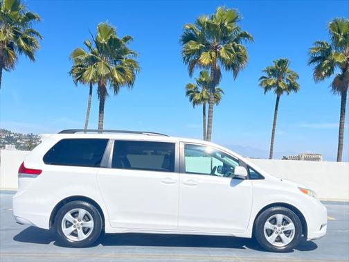 2012 Toyota Sienna LE