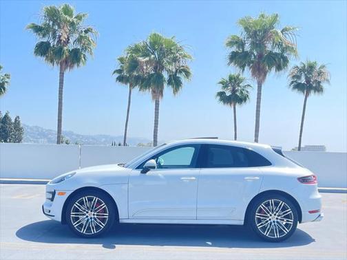 2017 Porsche Macan Turbo
