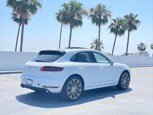 2017 Porsche Macan Turbo