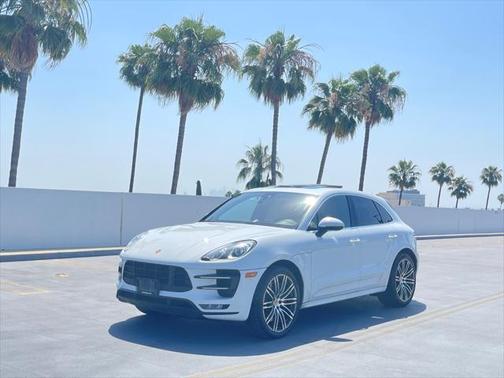 2017 Porsche Macan Turbo