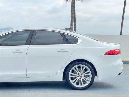 2018 Jaguar XF 25t Prestige