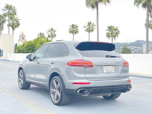 2016 Porsche Cayenne Base