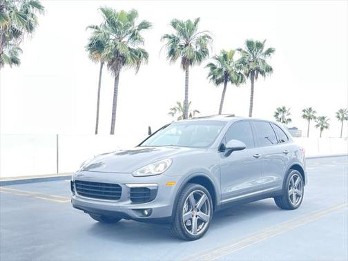 2016 Porsche Cayenne Base