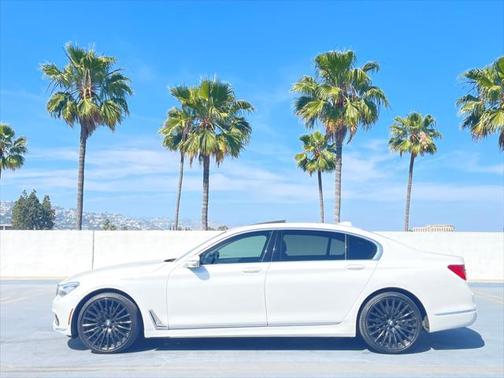 2018 BMW 740 I