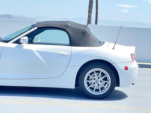 2003 BMW Z4 2.5i Roadster