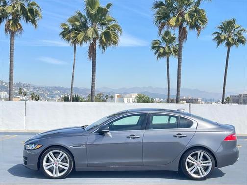 2017 Jaguar XE 35t Prestige