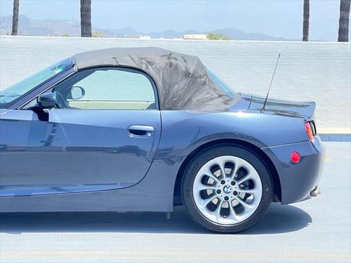 2004 BMW Z4 2.5i Roadster