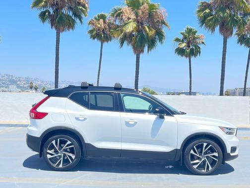 2019 Volvo XC40 T5 R-Design