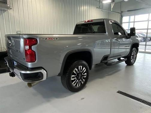 Sterling Gray Metallic 2025 Chevrolet Silverado 2500 LT