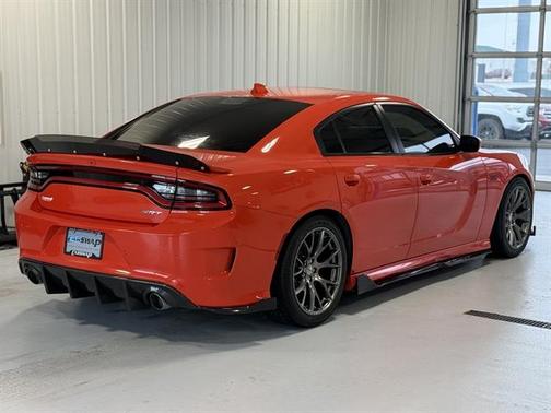 2016 Dodge Charger SRT 392