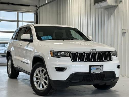 2022 Jeep Grand Cherokee Laredo