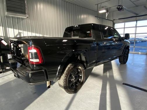 2023 RAM 2500 Limited Mega Cab 4x4 6'4' Box